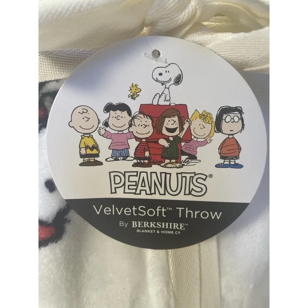 Peanuts Berkshire Velvet Soft Throw Blanket 55